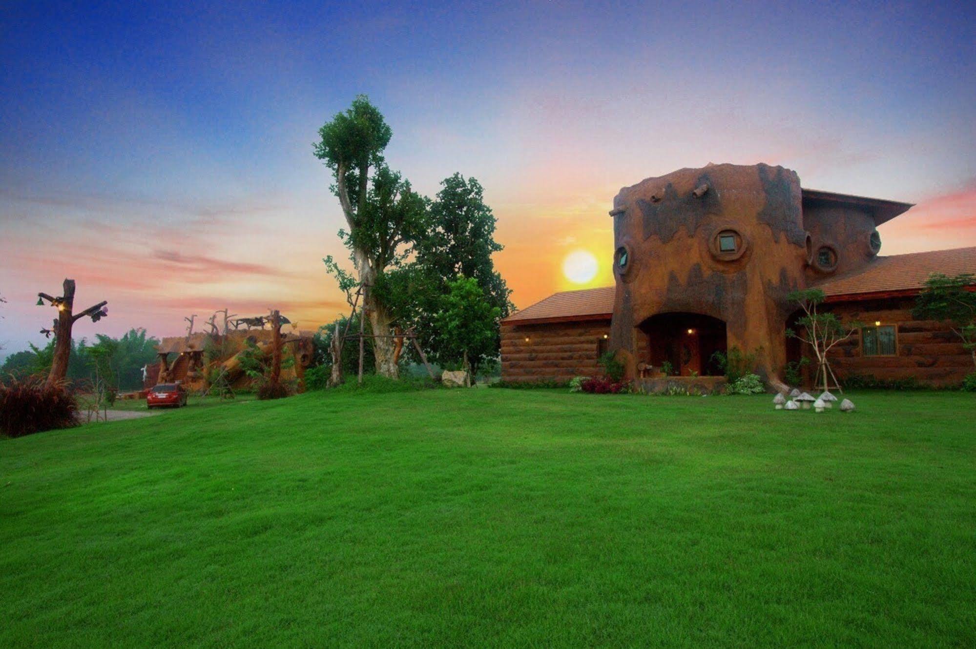 Timberland And Fruit Resort Pong Yo Exterior photo